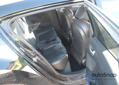 2016 Hyundai Veloster Turbo z USA, uszkodzony, nr VIN KMHTC6AE1GU297134